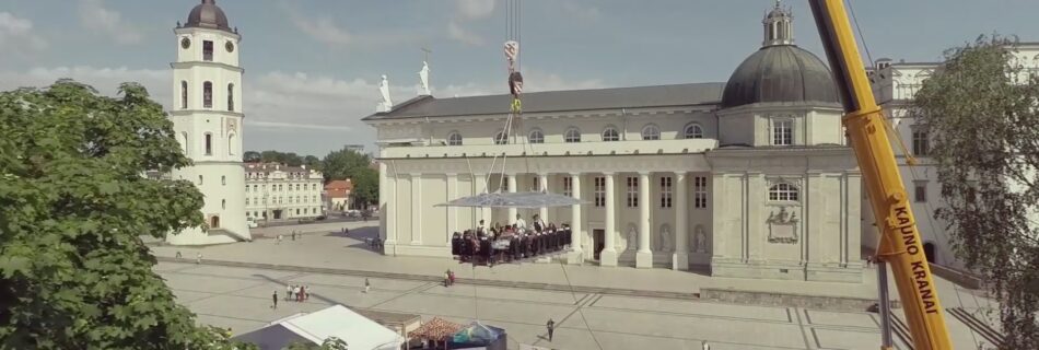 Screenshot of Dinner in the Sky Vilnius introduction video